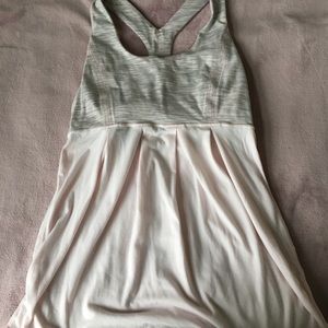 Great lululemon tank.
